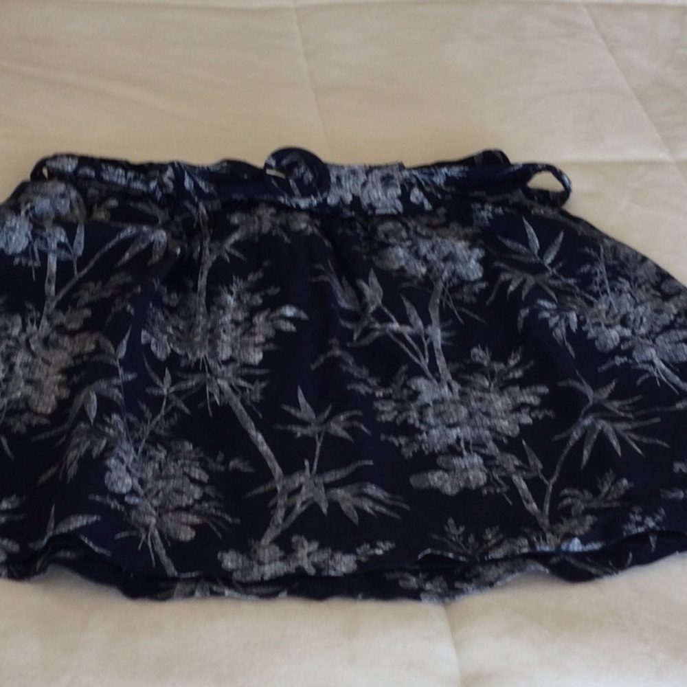 LOFT Blue And White Floral Belted Mini Skirt